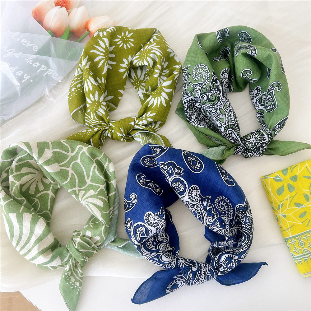 Luxury Floral Print Cotton Lin - Ascot Neck Scarf reseña y precio