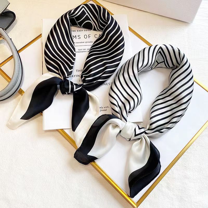 Fashion Square 70cm Black and  - Silk Tie Striped reseña y precio