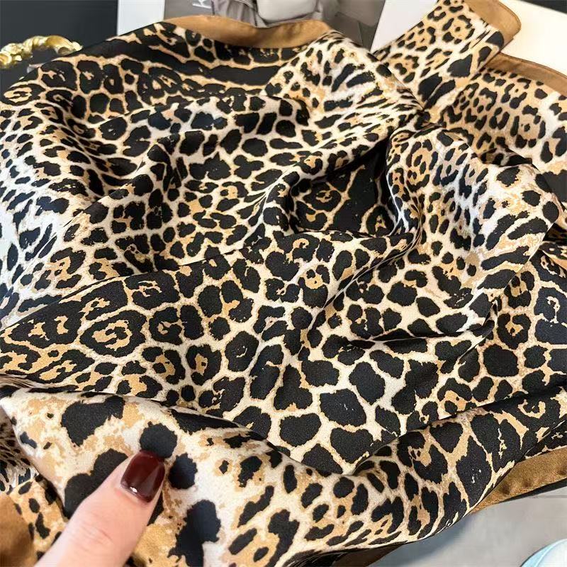 1pc Luxury Brand Leopard Print - Bandana Cotton reseña y precio