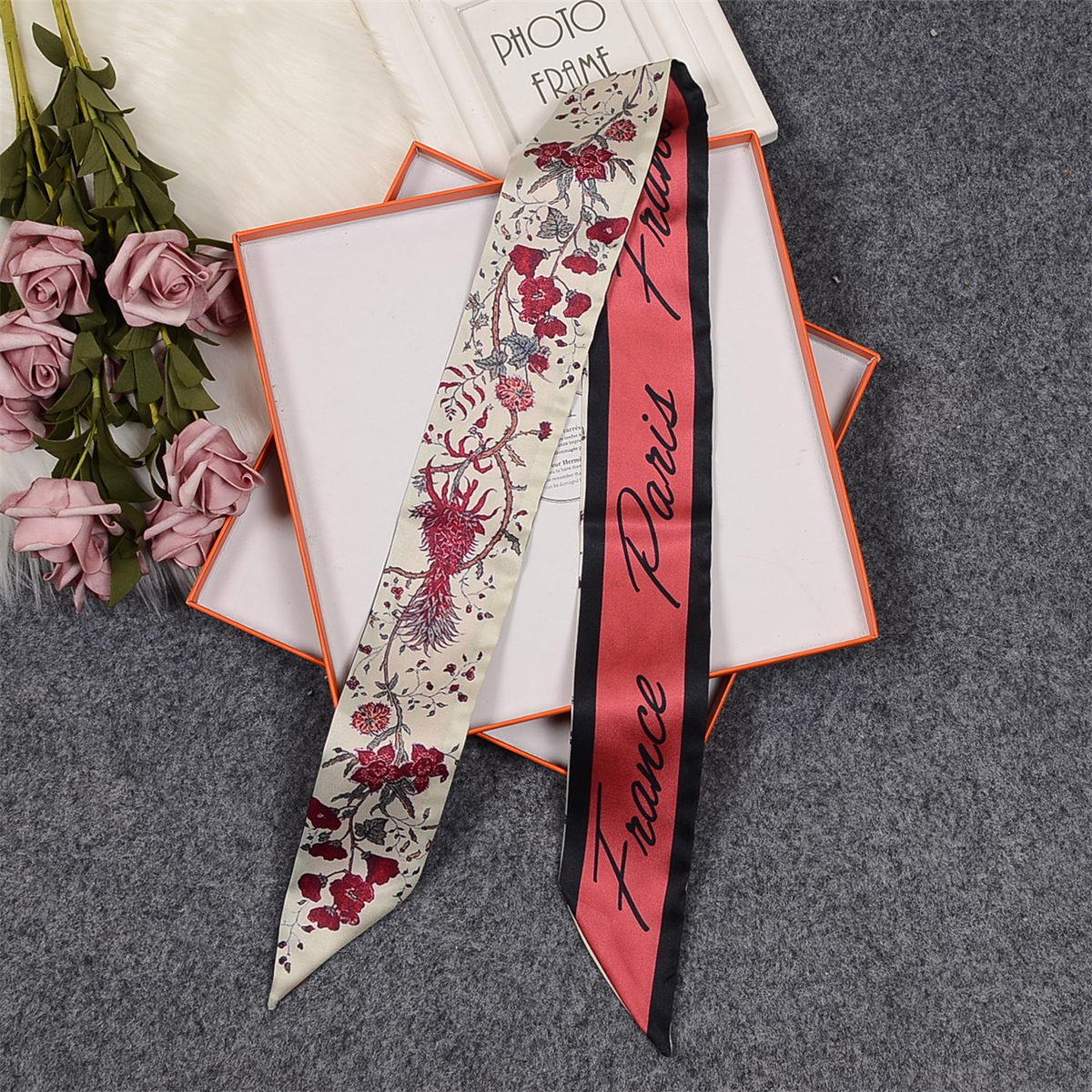 Flower Room Parrot Brand Scarf - Silk Neck Scarf reseña y precio