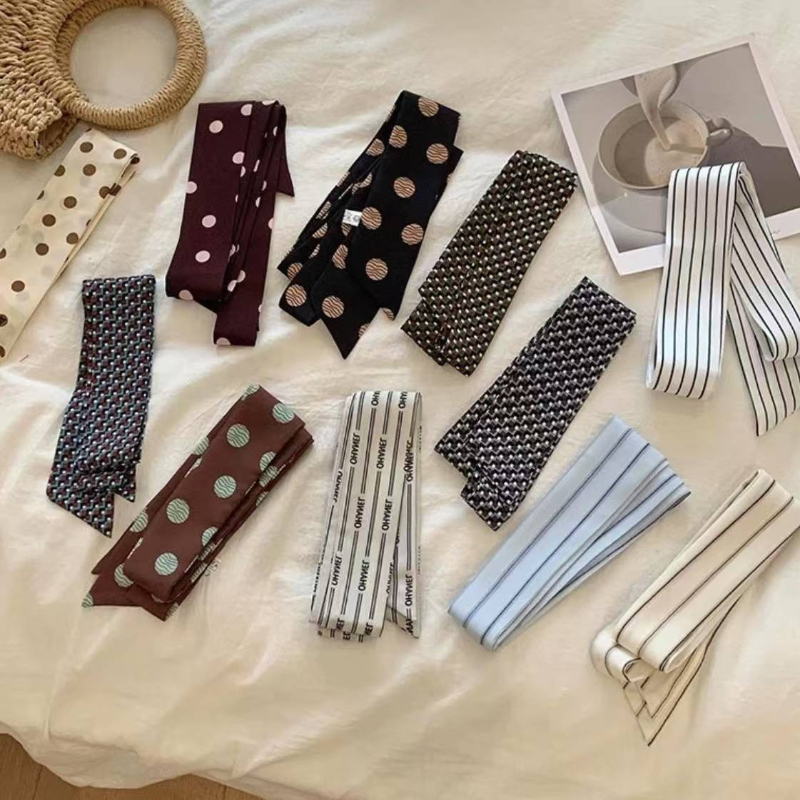 Polka Dot and Striped Print Sc - Silk Tie Striped reseña y precio